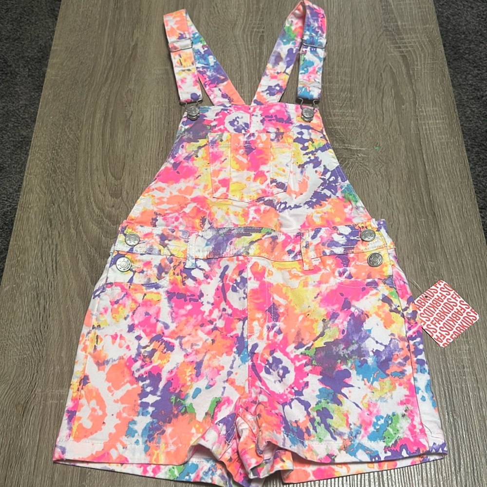 Fab Kids Tie-dye overall shorts w/ tags